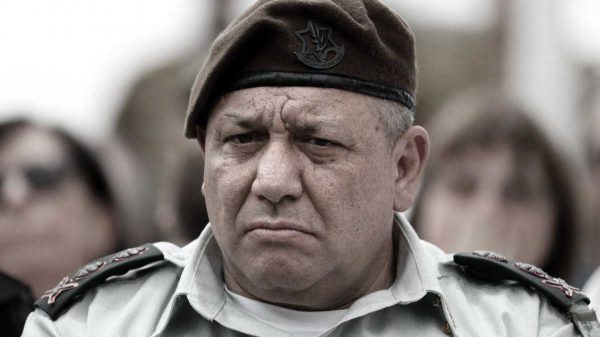 israel arma terroristas