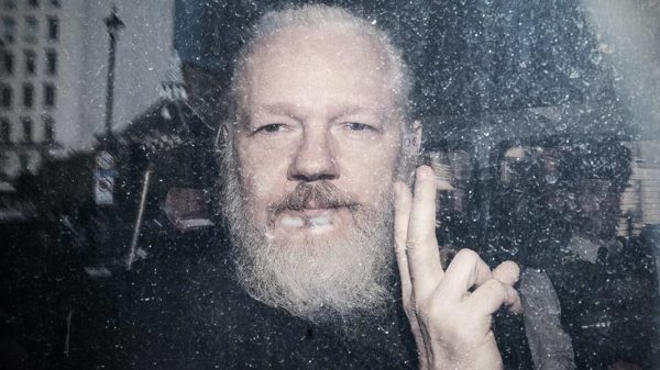 quien es julian assange