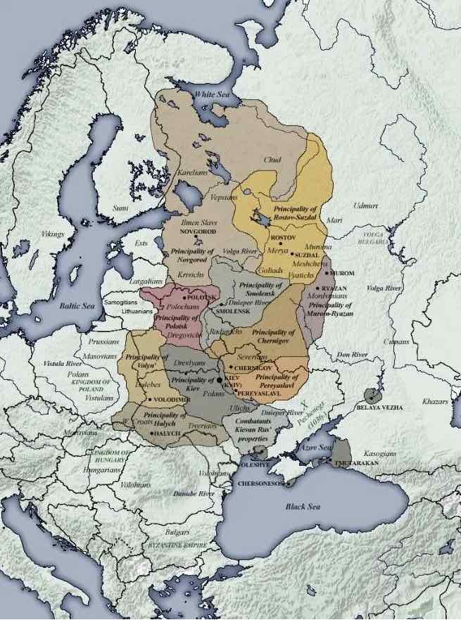 Imagen superior: Los principados de la posterior Rus de Kiev (tras la muerte de Yaroslav I en 1054). Fuente: Wikipedia.