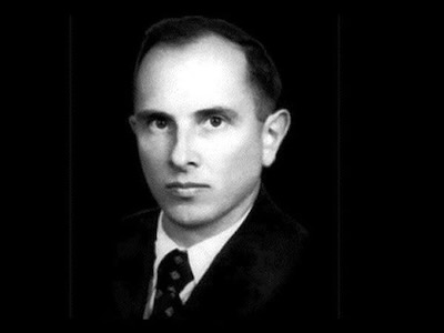 En 1950, cuando ya trabajaba para la CIA, Stepan Bandera, ex colaborador de los nazis y ‎responsable de crímenes contra la humanidad, escribió: “La línea general de nuestra política ‎de liberación se basa en que una lucha por un Estado ucraniano independiente es una lucha ‎contra Rusia, no sólo contra el bolchevismo sino contra el imperialismo ruso expansionista que ‎ha sido típico del pueblo ruso. Si este es reemplazado por otra forma de imperialismo ruso, esta ‎desplegará primeramente toda su energía contra una Ucrania independiente para someterla. ‎El pueblo ruso está obligado a apoyar ese imperialismo. Hará lo que sea para mantener Ucrania ‎esclavizada. Eso está claramente demostrado en el pensamiento y los sentimientos políticos de ‎la masa rusa, de todos los medios rusos, tanto comunistas como antibolcheviques.”‎