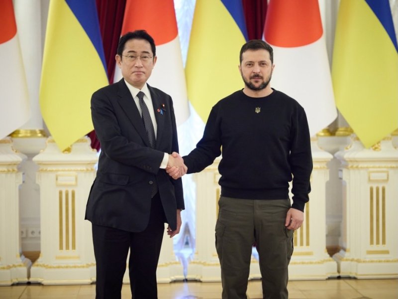 El 21 de marzo de 2023, el primer ministro japonés, Fumio Kishida, y el presidente ucraniano Volodimir Zelenski establecen una alianza contra Rusia y China, reanudando así los vínculos que existieron entre Yoshio Kodama y Slava Stetsko.
