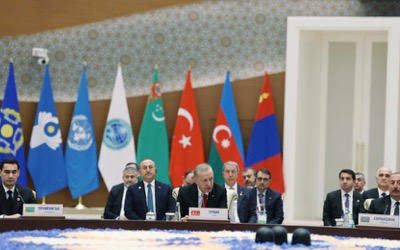 Después de asistir a la cumbre de la Organización de Cooperación de Shanghái (OCS) , el 17 de septiembre de 2022, el presidente Erdogan declaró que Turquía podría unirse a esa alternativa al orden occidental.