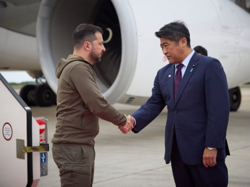 El presidente ucraniano Volodimir Zelenski llega a Japón, el 20 de mayo de 2023, para reunirse con los participantes en la cumbre del G7.