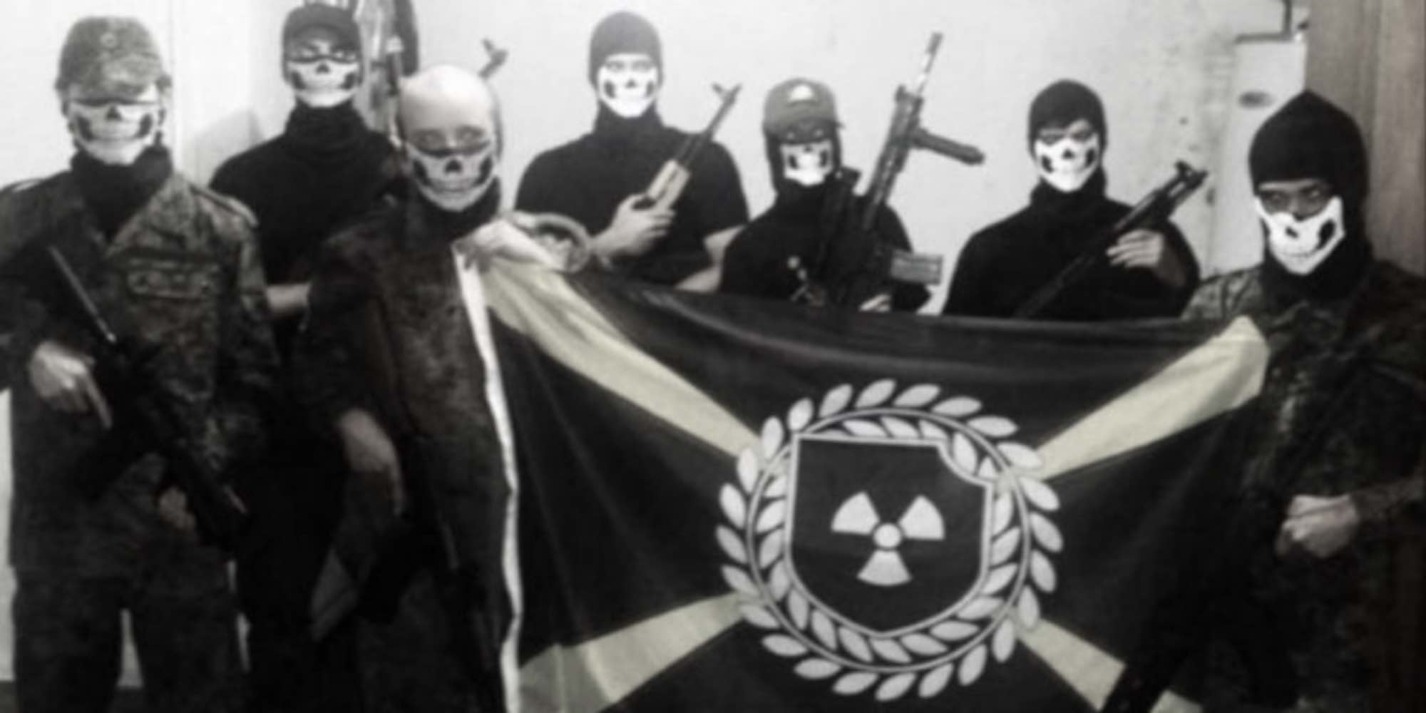 Crece la amenaza terrorista neonazi al igual que el número combatientes fascistas que regresan a Francia
