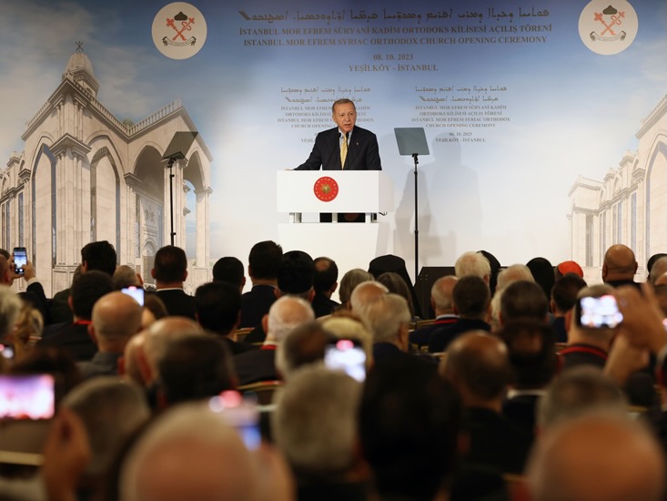 Saliendo súbitamente de la sombra, el presidente turco, Recep Tayyip Erdogan, llamó el 8 de octubre a poner en aplicación las resoluciones del Consejo de Seguridad sobre Palestina.
