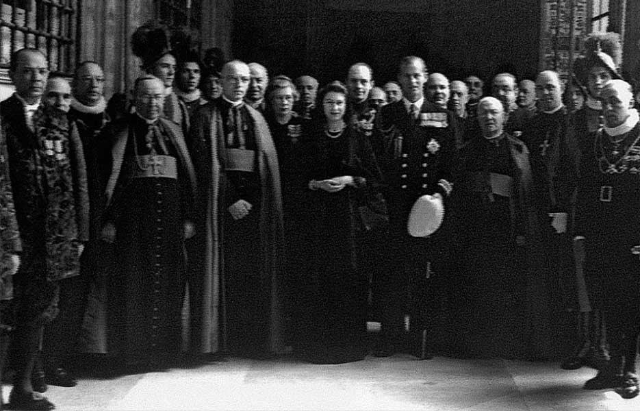 El Vaticano y la Corona Británica en EEUU